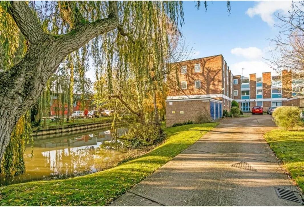Riverside Apartment Oxford Exterior foto